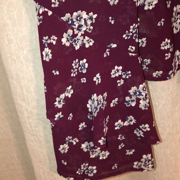 Aeropostale L Burgundy White Gray Blue Floral Baby Doll Long Bell Sleeve Blouse - Picture 13 of 16